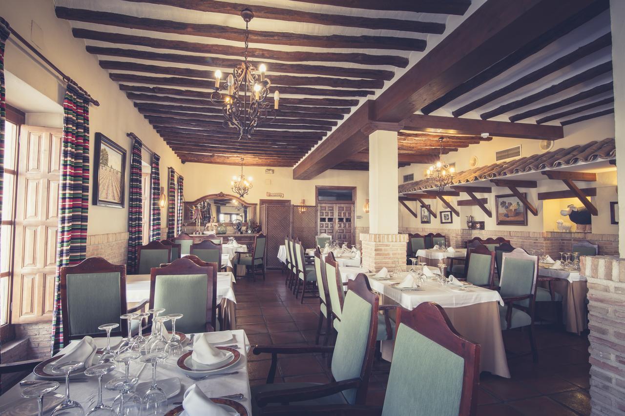Hotel Meson De Don Quijote Mota Del Cuervo Extérieur photo