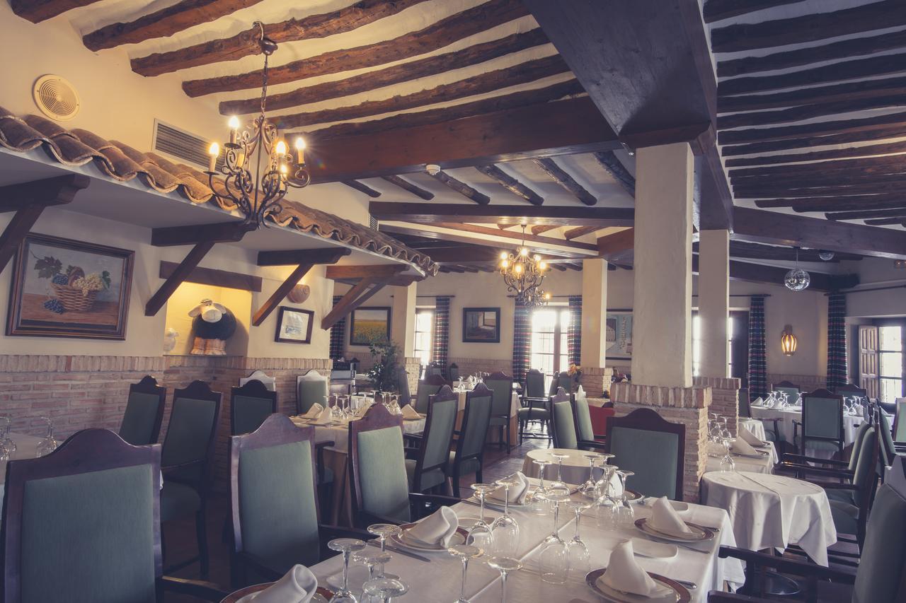 Hotel Meson De Don Quijote Mota Del Cuervo Extérieur photo